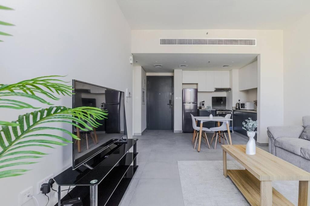 Sahab - Solo 1Br Apt In Al Jada Charjah Extérieur photo