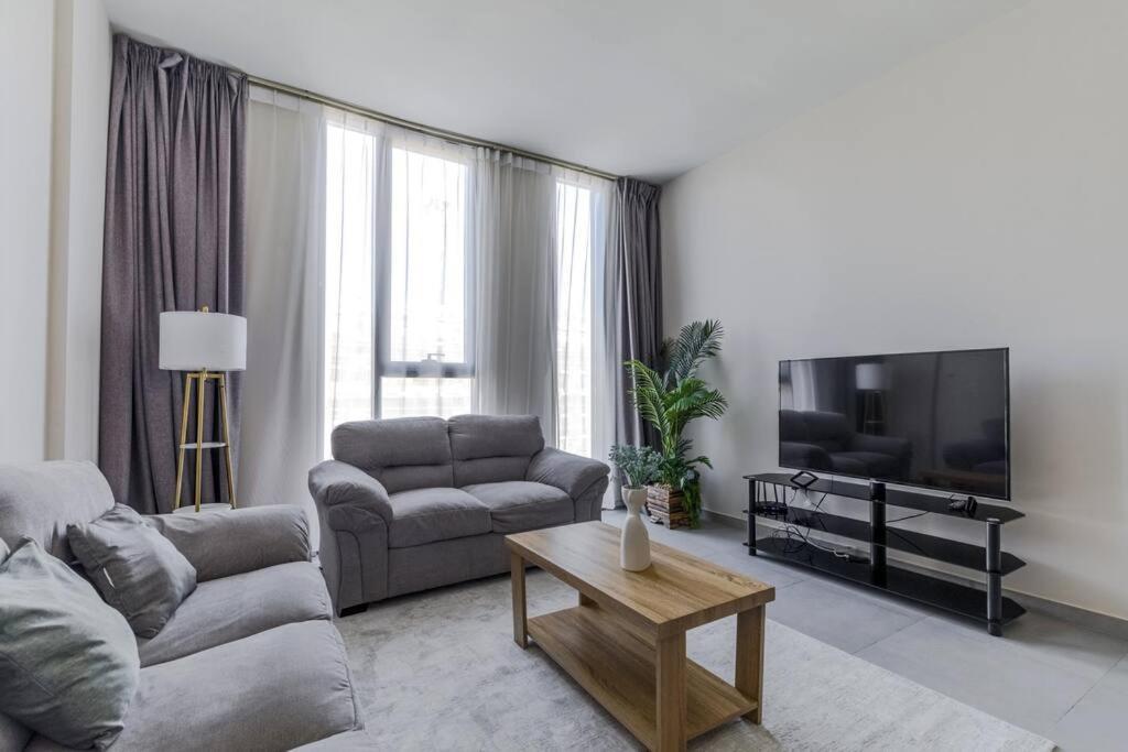 Sahab - Solo 1Br Apt In Al Jada Charjah Extérieur photo